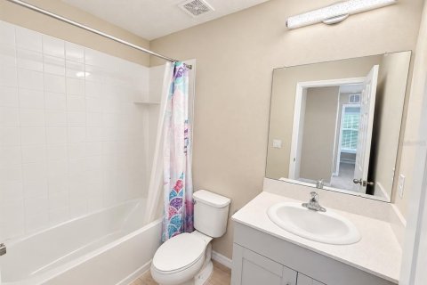 Villa ou maison à louer à Apollo Beach, Floride: 4 chambres, 189.43 m2 № 2386193 - photo 9