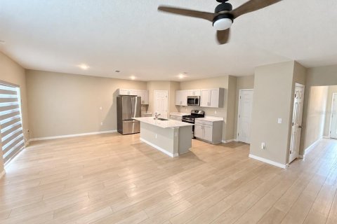 Villa ou maison à louer à Apollo Beach, Floride: 4 chambres, 189.43 m2 № 2386193 - photo 5