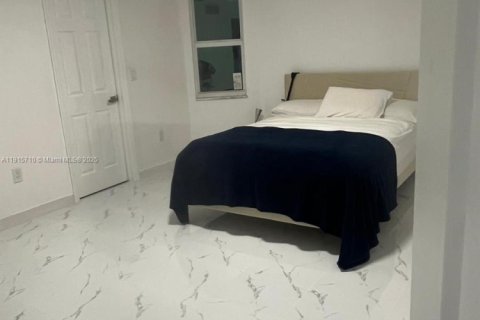 Casa en alquiler en Port Charlotte, Florida, 3 dormitorios № 1971800 - foto 10