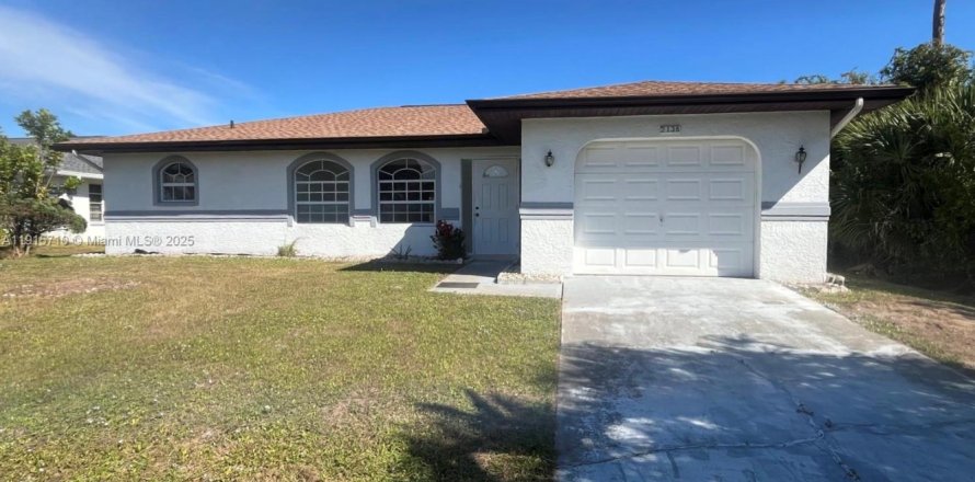 Casa en Port Charlotte, Florida 3 dormitorios № 1971800