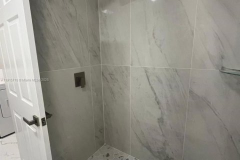 Casa en alquiler en Port Charlotte, Florida, 3 dormitorios № 1971800 - foto 12