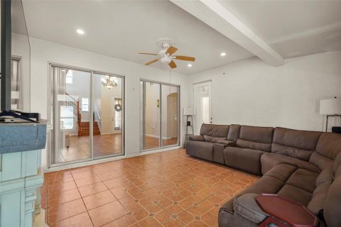 Villa ou maison à vendre à Kissimmee, Floride: 4 chambres, 255.85 m2 № 2258426 - photo 19