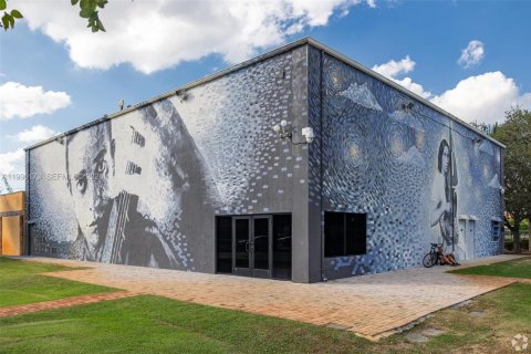 Снять в аренду таунхаус в Окленд-Парк, Флорида 3 спальни, № 2063702 - фото 14