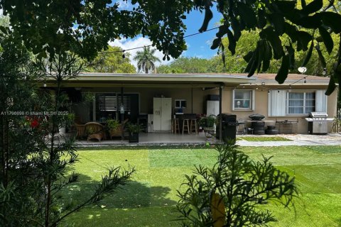 House in Hollywood, Florida 3 bedrooms, 156.73 sq.m. № 1709001 - photo 14