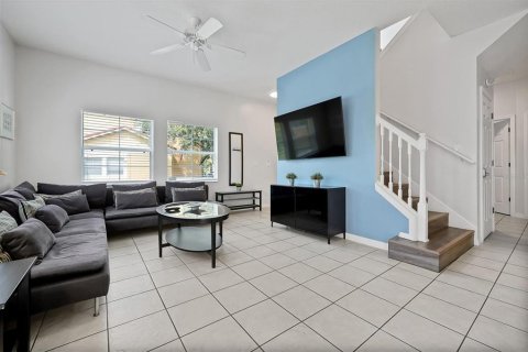 Touwnhouse à vendre à Kissimmee, Floride: 4 chambres, 151.99 m2 № 2400981 - photo 7