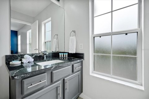 Touwnhouse à vendre à Kissimmee, Floride: 4 chambres, 151.99 m2 № 2400981 - photo 27