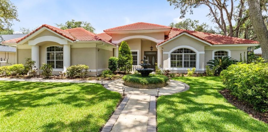House in Winter Springs, Florida 4 bedrooms, 279.08 sq.m. № 1761081