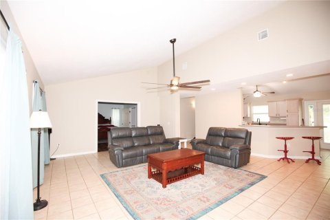 Villa ou maison à vendre à Weirsdale, Floride: 2 chambres, 154.59 m2 № 1817916 - photo 13