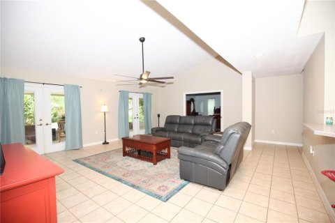 Villa ou maison à vendre à Weirsdale, Floride: 2 chambres, 154.59 m2 № 1817916 - photo 10