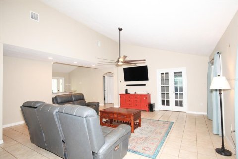 Villa ou maison à vendre à Weirsdale, Floride: 2 chambres, 154.59 m2 № 1817916 - photo 12