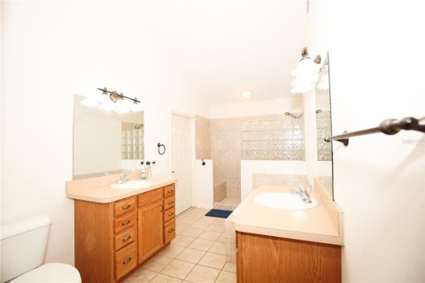 Villa ou maison à vendre à Weirsdale, Floride: 2 chambres, 154.59 m2 № 1817916 - photo 17