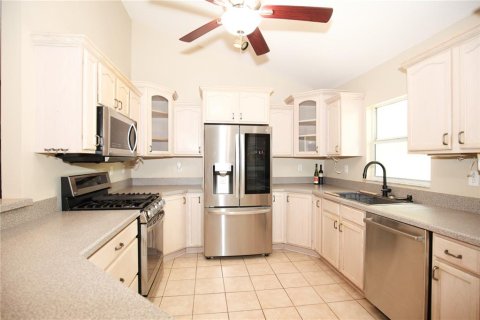 Villa ou maison à vendre à Weirsdale, Floride: 2 chambres, 154.59 m2 № 1817916 - photo 6