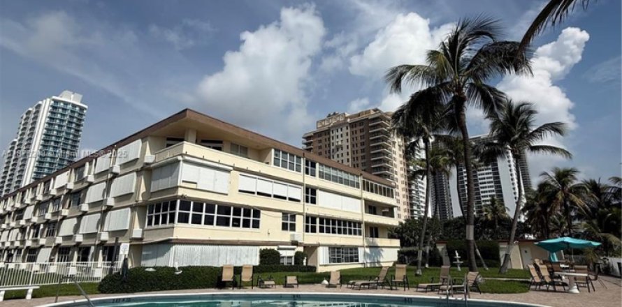 Condo à Hallandale Beach, Floride, 1 chambre  № 1977811