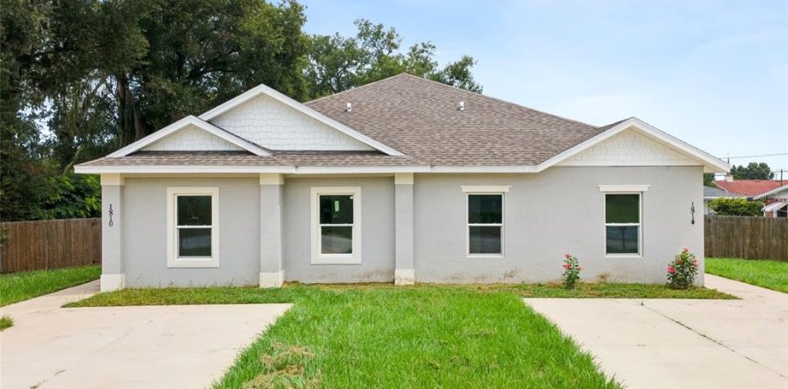 Immobilier commercial à Bartow, Floride 6 chambres, 227.24 m2 № 2285250