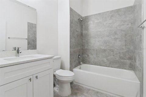 Immobilier commercial à vendre à Bartow, Floride: 6 chambres, 227.24 m2 № 2285250 - photo 18