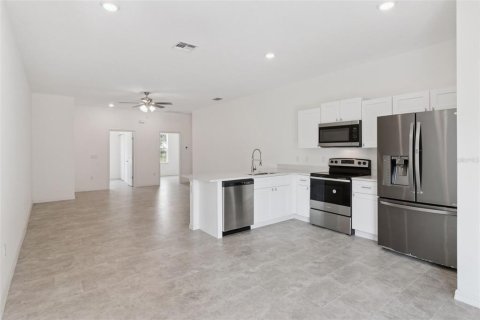 Immobilier commercial à vendre à Bartow, Floride: 6 chambres, 227.24 m2 № 2285250 - photo 7