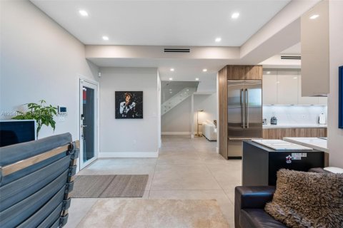 Villa ou maison à vendre à Aventura, Floride: 3 chambres, 214.23 m2 № 2253910 - photo 23