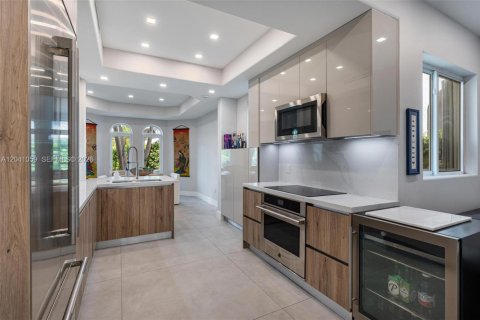Villa ou maison à vendre à Aventura, Floride: 3 chambres, 214.23 m2 № 2253910 - photo 15