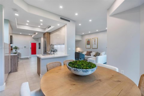 Villa ou maison à vendre à Aventura, Floride: 3 chambres, 214.23 m2 № 2253910 - photo 17