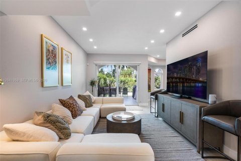 Villa ou maison à vendre à Aventura, Floride: 3 chambres, 214.23 m2 № 2253910 - photo 7