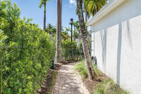 Villa ou maison à vendre à Aventura, Floride: 3 chambres, 214.23 m2 № 2253910 - photo 24