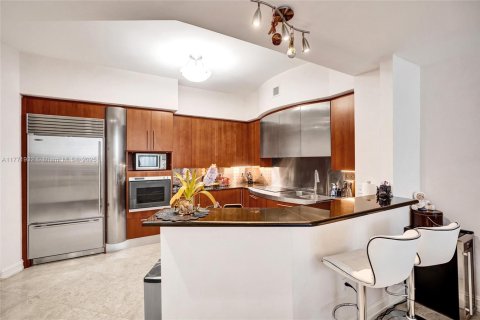 Condo in Sunny Isles Beach, Florida, 2 bedrooms  № 1862304 - photo 4
