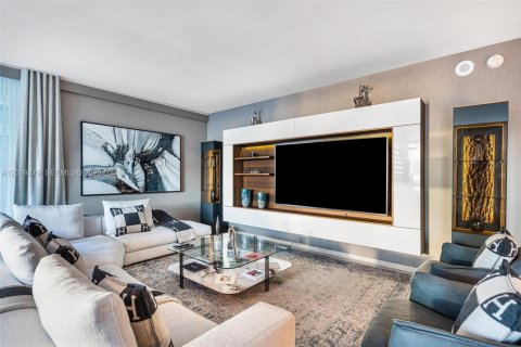 Condominio en venta en Miami, Florida, 4 dormitorios, 278.43 m2 № 2073124 - foto 5