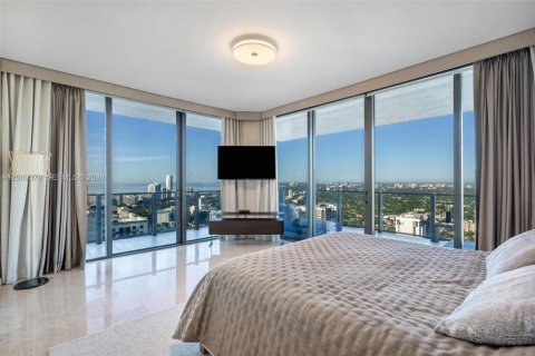 Condominio en venta en Miami, Florida, 4 dormitorios, 278.43 m2 № 2073124 - foto 23