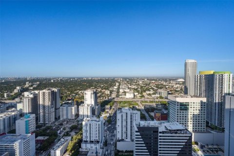 Condominio en venta en Miami, Florida, 4 dormitorios, 278.43 m2 № 2073124 - foto 28