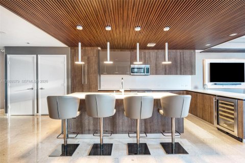 Condominio en venta en Miami, Florida, 4 dormitorios, 278.43 m2 № 2073124 - foto 6