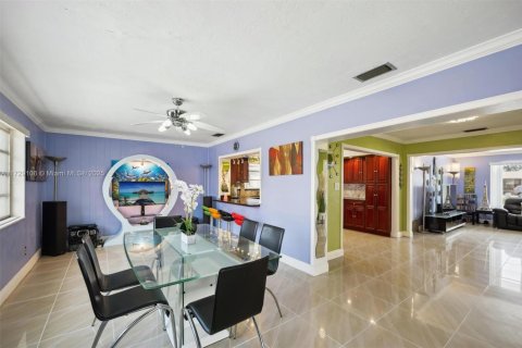 Casa en venta en Pembroke Pines, Florida, 3 dormitorios, 150.41 m2 № 1479489 - foto 11