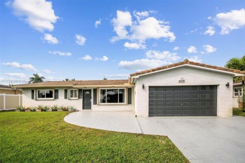 Casa en venta en Pembroke Pines, Florida, 3 dormitorios, 150.41 m2 № 1479489 - foto 2
