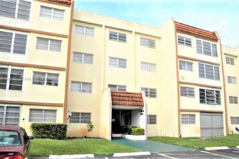 Condominio en venta en Lauderhill, Florida, 1 dormitorio, 70.14 m2 № 2034385 - foto 7