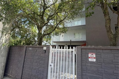 Condominio en Miami, Florida, 2 dormitorios  № 2066367
