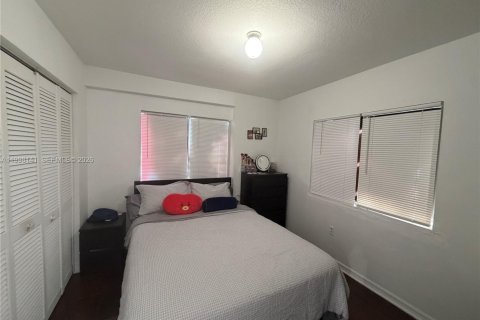 Condominio en alquiler en Miami, Florida, 2 dormitorios, 70.42 m2 № 2066367 - foto 15