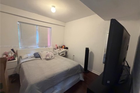 Condominio en alquiler en Miami, Florida, 2 dormitorios, 70.42 m2 № 2066367 - foto 6