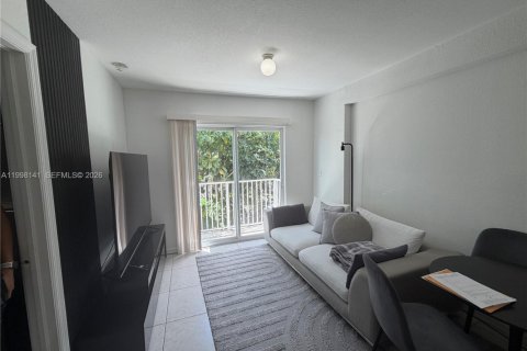 Condominio en alquiler en Miami, Florida, 2 dormitorios, 70.42 m2 № 2066367 - foto 8
