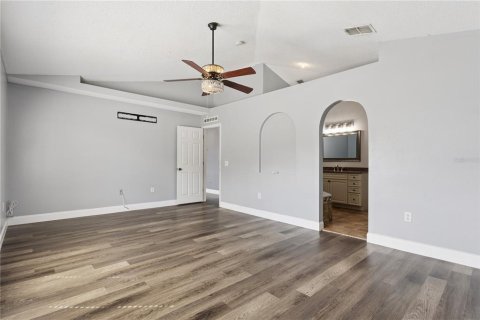 Casa en venta en Kissimmee, Florida, 5 dormitorios, 273.13 m2 № 2387578 - foto 18