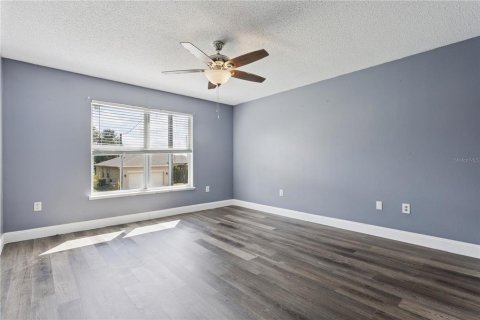 Casa en venta en Kissimmee, Florida, 5 dormitorios, 273.13 m2 № 2387578 - foto 23