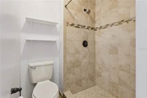 Casa en venta en Kissimmee, Florida, 5 dormitorios, 273.13 m2 № 2387578 - foto 28