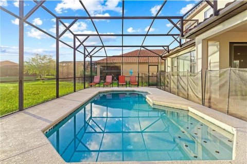 House in Davenport, Florida 4 bedrooms, 193.52 sq.m. № 2298916 - photo 29