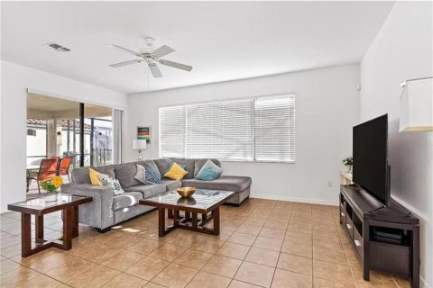 House in Davenport, Florida 4 bedrooms, 193.52 sq.m. № 2298916 - photo 7
