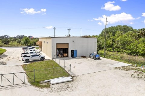 Immobilier commercial à vendre à St. Lucie, Floride № 2146615 - photo 3