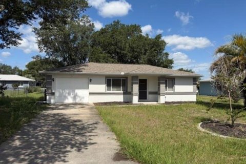 House in Ocala, Florida 2 bedrooms, 75.81 sq.m. № 2238142