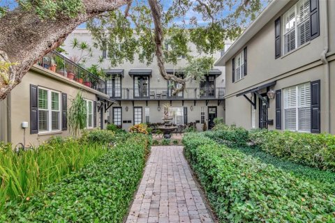 Copropriété à vendre à Tampa, Floride: 3 chambres, 234.76 m2 № 2389274 - photo 6