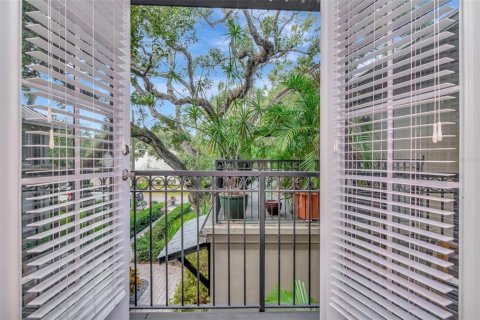 Copropriété à vendre à Tampa, Floride: 3 chambres, 234.76 m2 № 2389274 - photo 24
