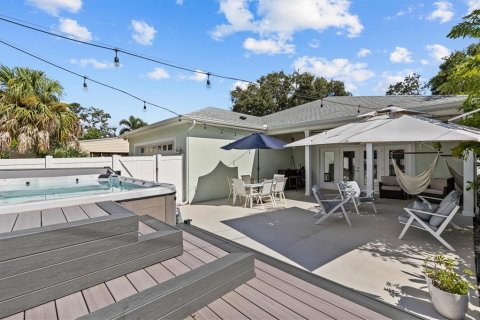 Casa en venta en Palm Harbor, Florida, 3 dormitorios, 201.23 m2 № 1894340 - foto 8