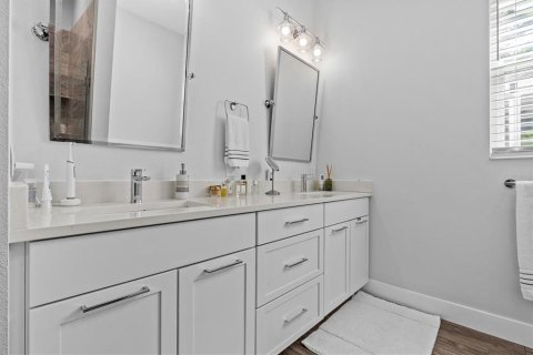 Casa en venta en Palm Harbor, Florida, 3 dormitorios, 201.23 m2 № 1894340 - foto 26