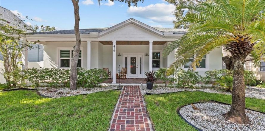 Casa en Palm Harbor, Florida 3 dormitorios, 201.23 m2 № 1894340