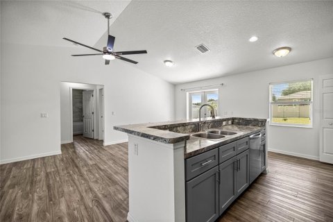 House in Inverness, Florida 3 bedrooms, 116.78 sq.m. № 1909773 - photo 9